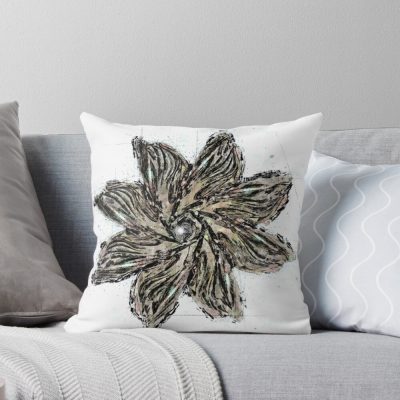 Elite Dangerous Thargoid Cyclops Sketch Minimalist Active Throw Pillow